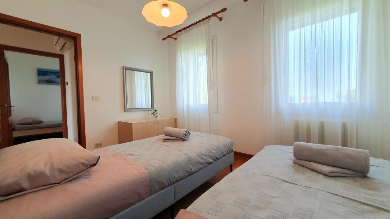 Niko Casa - 3 Bedroom Townhouse Ceggia Exteriér fotografie